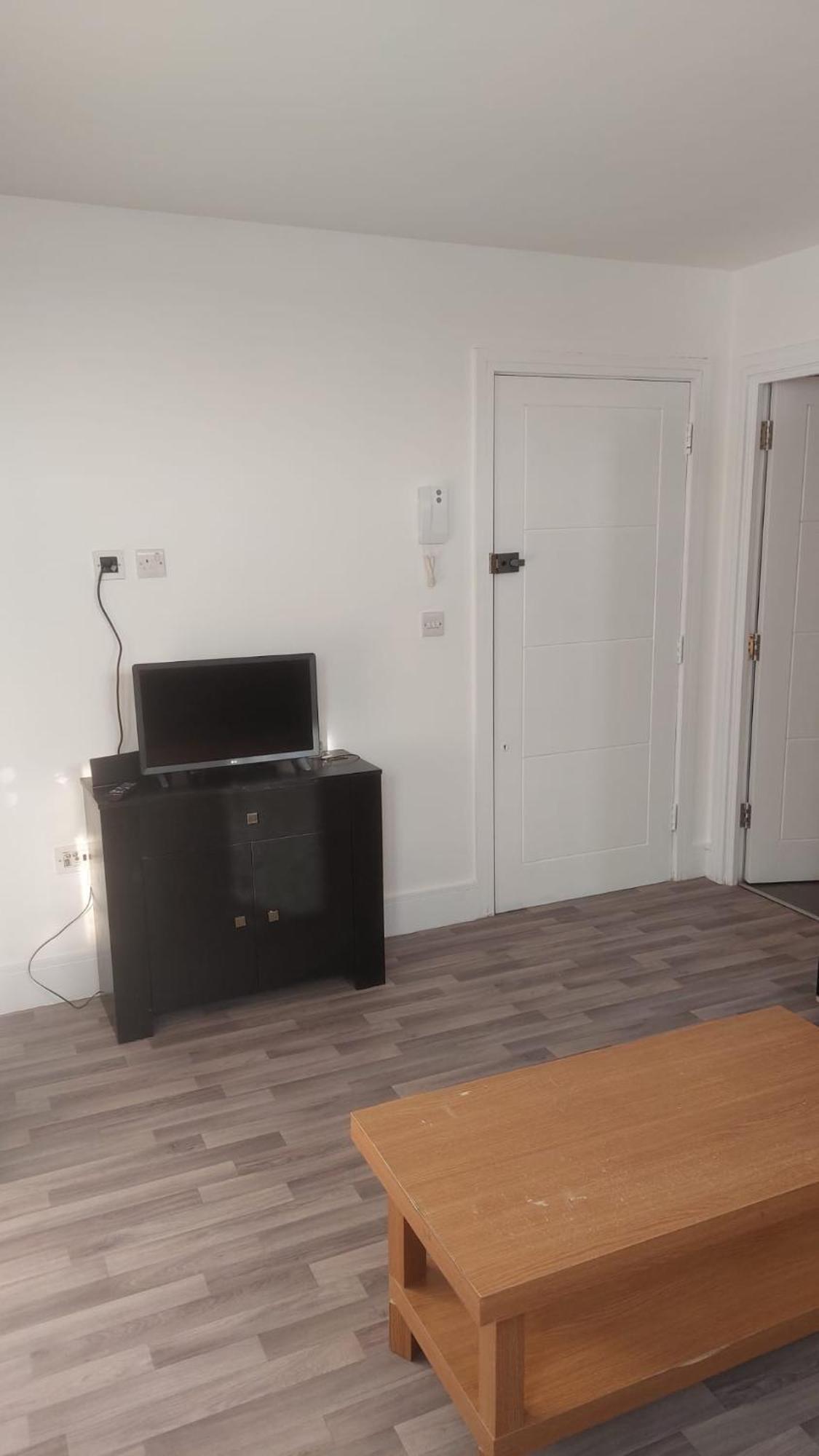 Spacious Studio Maidstone - Redecorated Oct 2023 Exterior foto