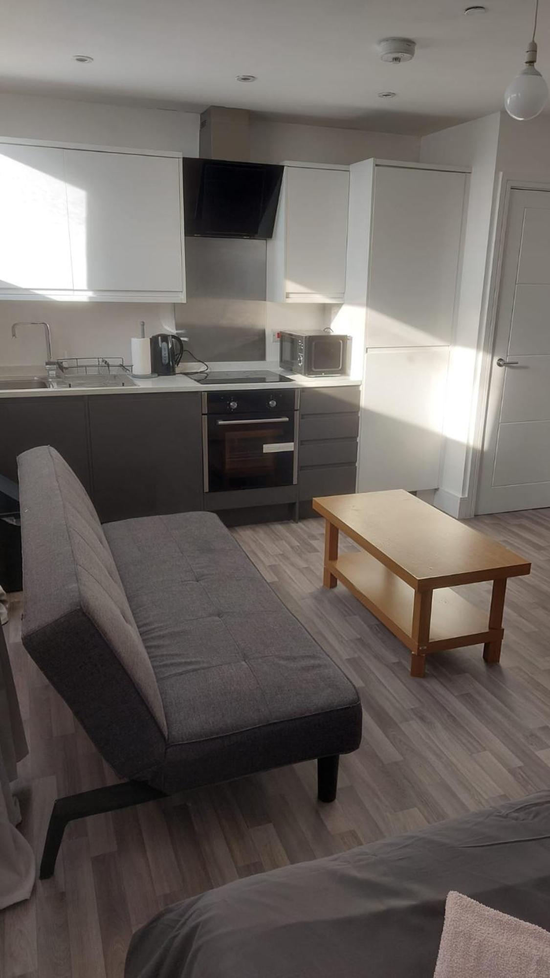 Spacious Studio Maidstone - Redecorated Oct 2023 Exterior foto