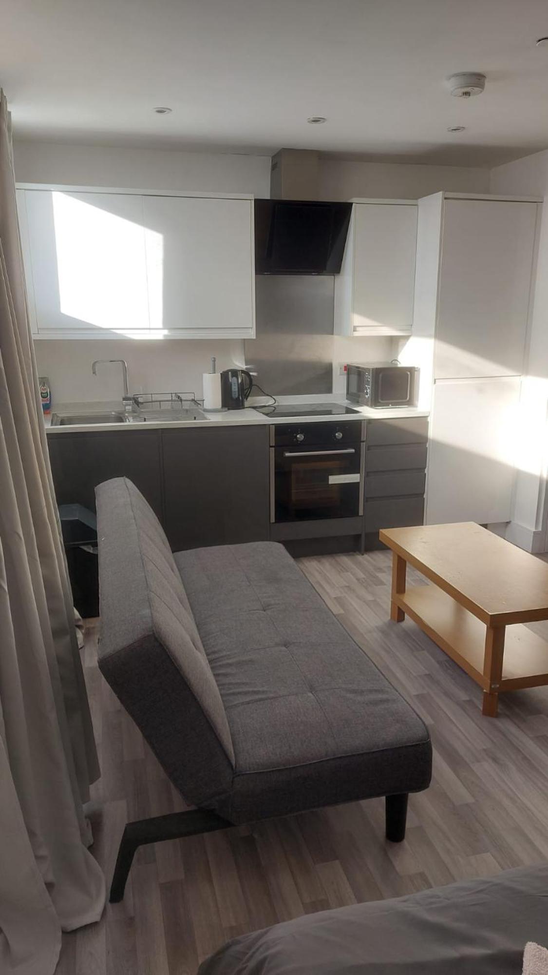 Spacious Studio Maidstone - Redecorated Oct 2023 Exterior foto