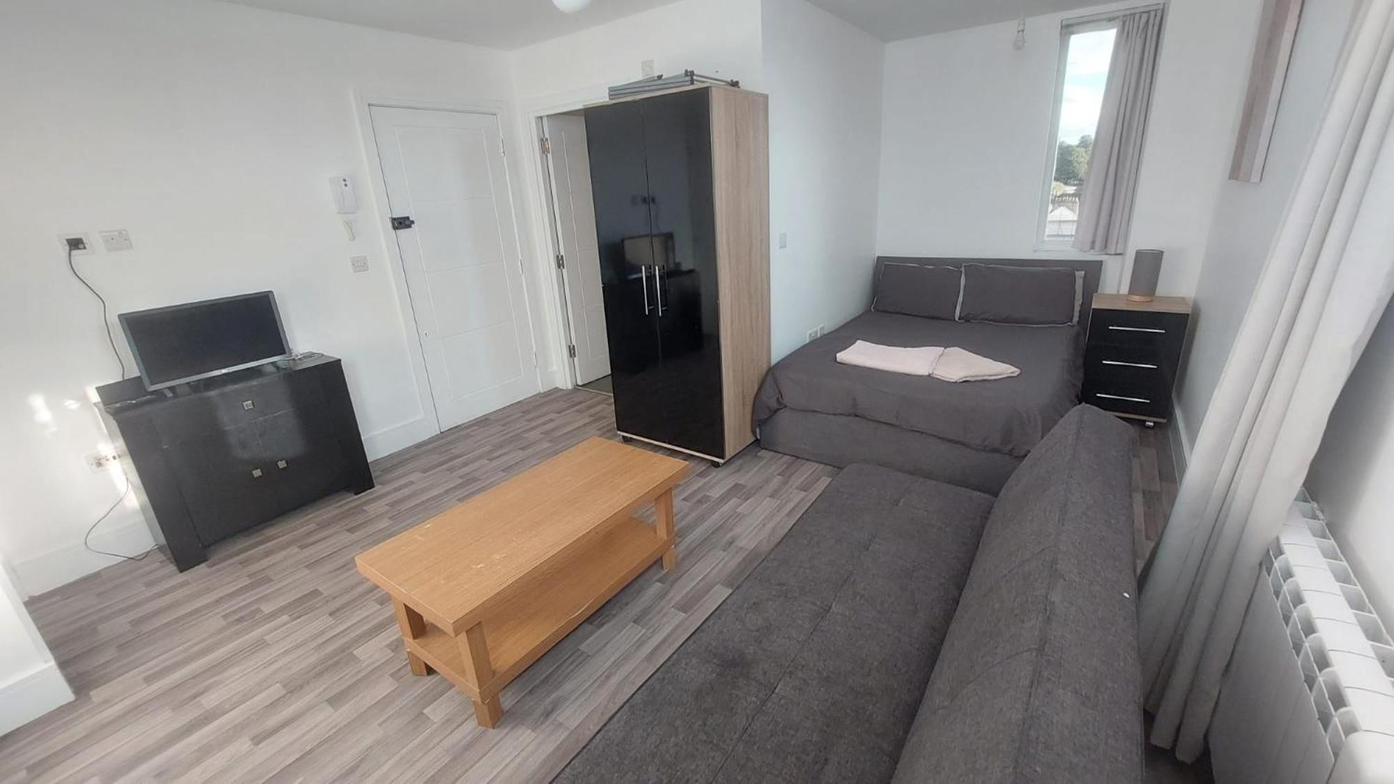 Spacious Studio Maidstone - Redecorated Oct 2023 Exterior foto