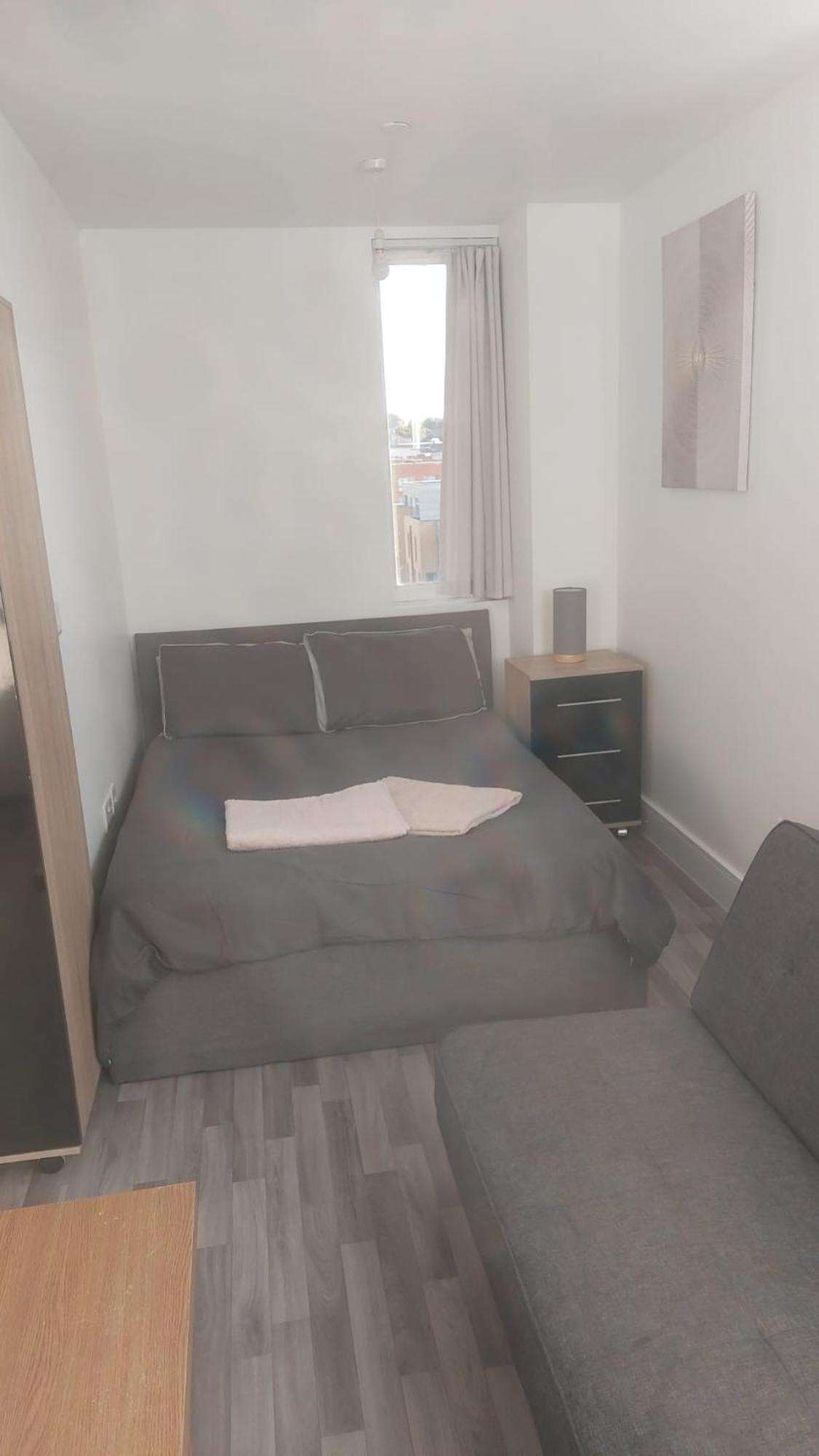 Spacious Studio Maidstone - Redecorated Oct 2023 Exterior foto